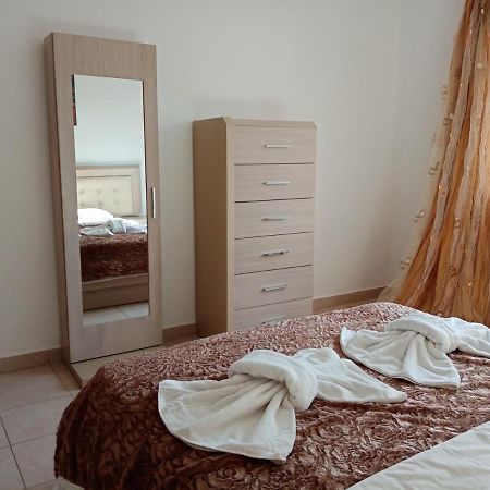 Knossos Apartments Kalamaki  Esterno foto